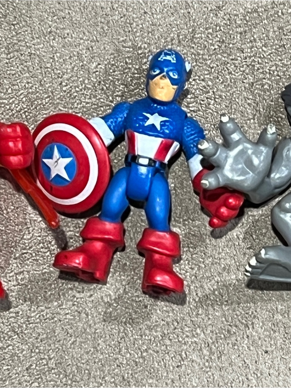 Marvel Imaginext lot of 3 figures Captain America & X-men Beast & Falcon